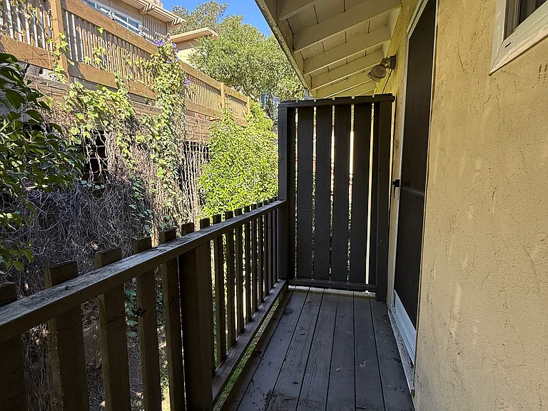 1 Shelley Dr #F — Photo 12