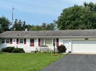 2856 Prairie Dr, Adrian, MI