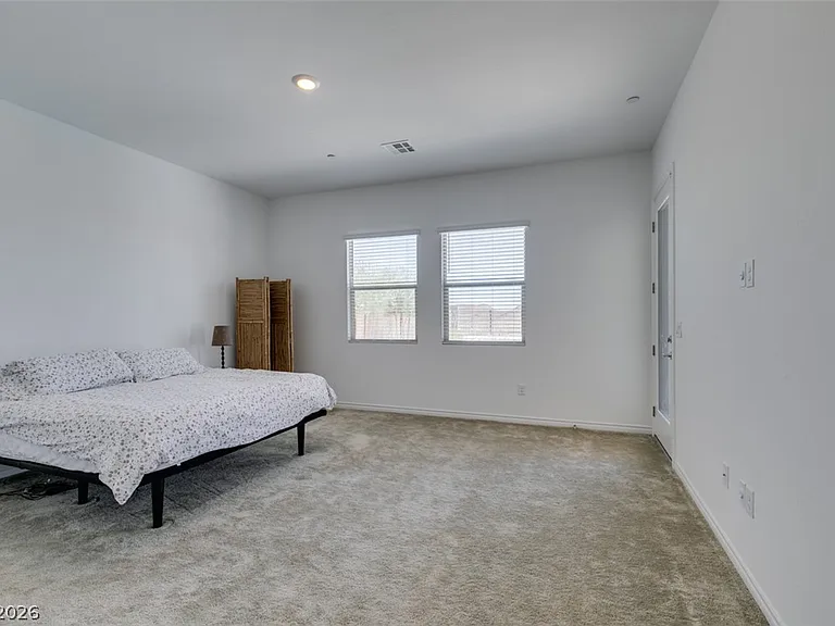 988 Edinburgh Fields Ct — Photo 29