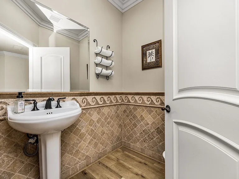 1520 El Camino Real #10 — Photo 34