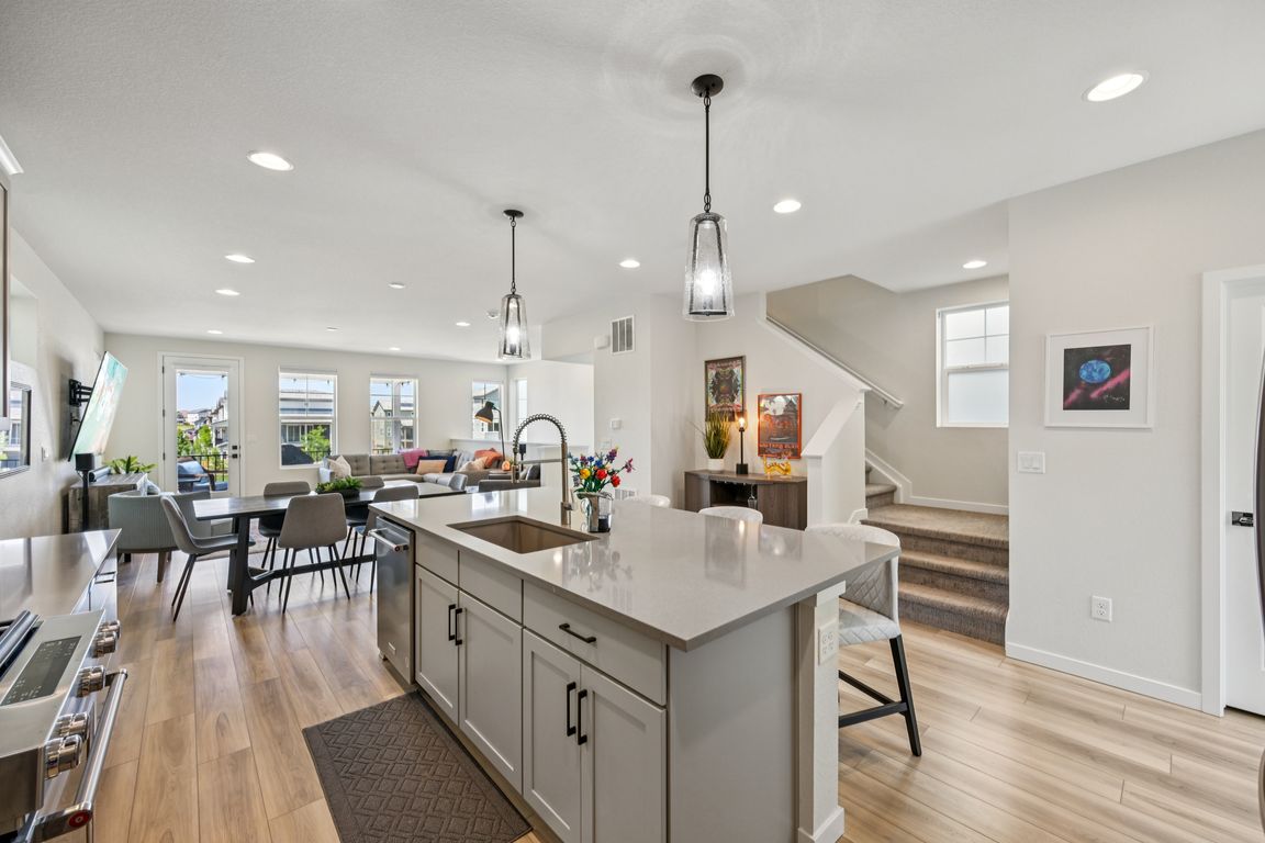 next background image