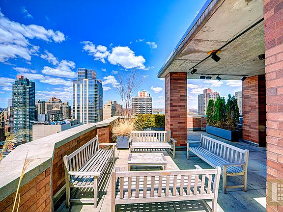 5th image of 400 E 90th St APT 16A