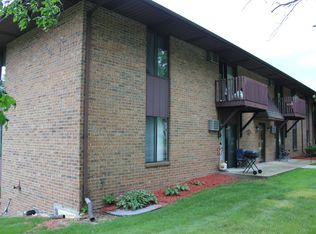 225 W 12th St APT 1, Kaukauna, WI 54130
