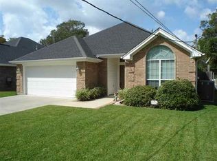 2114 14th St, Port Neches, TX 77651