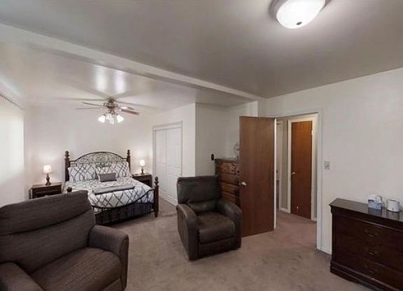 2nd image of 412 Hubbard Ln