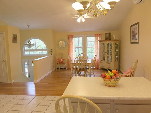 4th image of 139C Old Rose Hill Rd