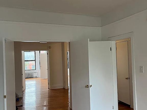 4th image of 235 9th St #3