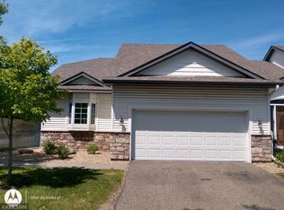 2562 Vierling Dr E, Shakopee, MN 55379