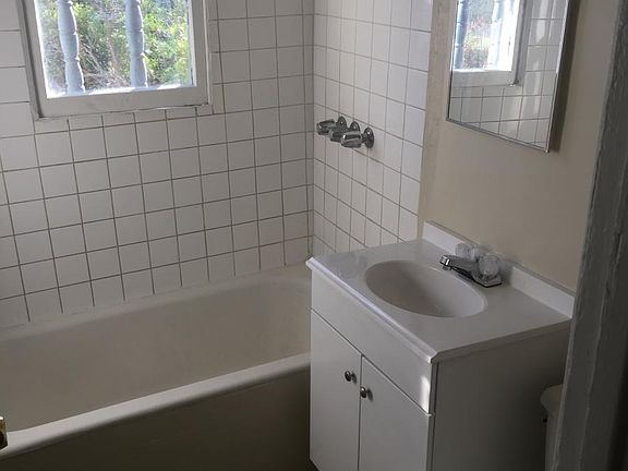 5th image of 1225 Boston St APT 107