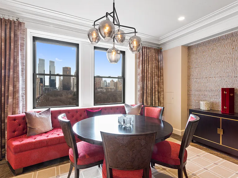 781 5th Ave #1101 — Photo 3
