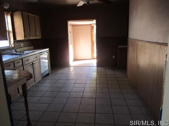 5th image of 3104 E 23rd St
