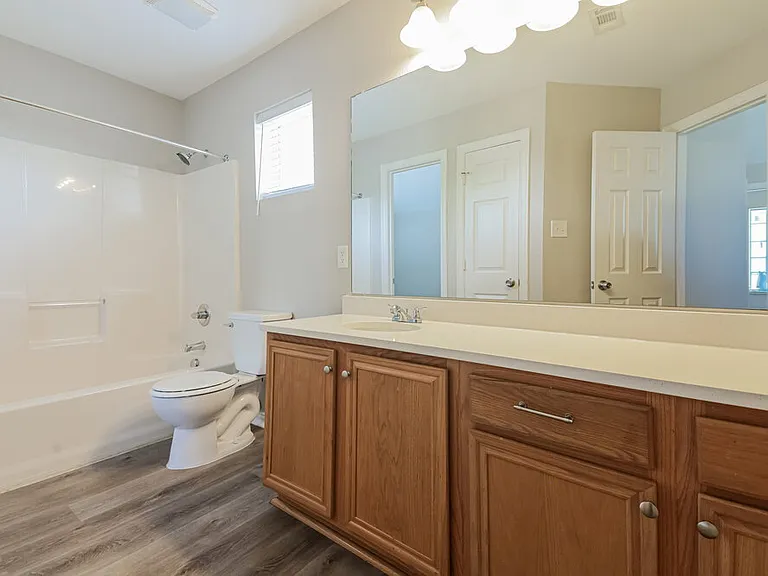 10200 Cedar Lake Dr — Photo 16