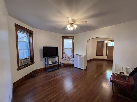 4th image of 2711 N Monticello Ave