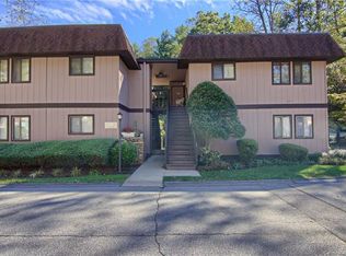 7 Lake Dr APT C4, Laurel Park, NC 28739