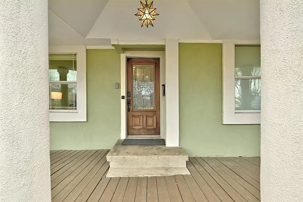 3 bed, 2.0 bath, 1128 sqft, $3,000 — Photo 3