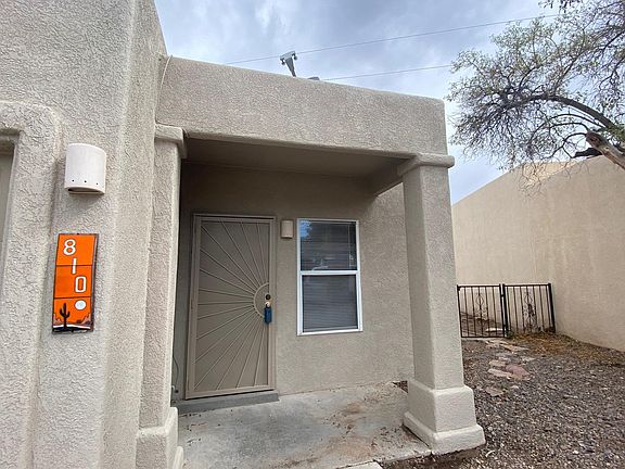 2nd image of 810 Chateau Dr