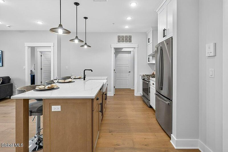 3rd image of 116 West UNIT 309