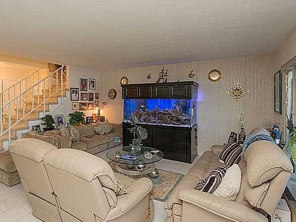 3rd image of 2641 NE 165th St #10