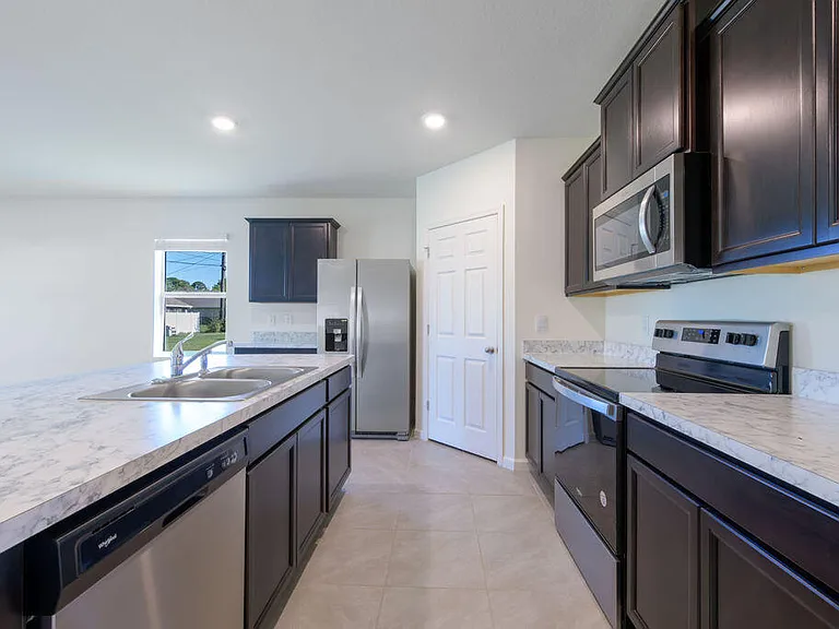 2525 SW Westfield St — Photo 22