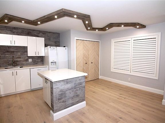 5th image of 465 Forestway 204 Cir