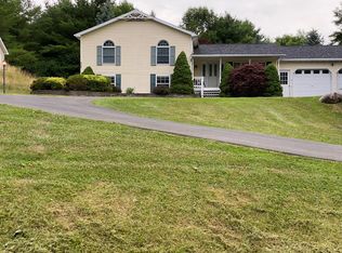 172 Troy Rd APT 2, Ithaca, NY 14850