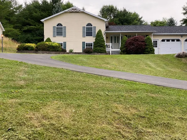 172 Troy Rd APT 2, Ithaca, NY 14850