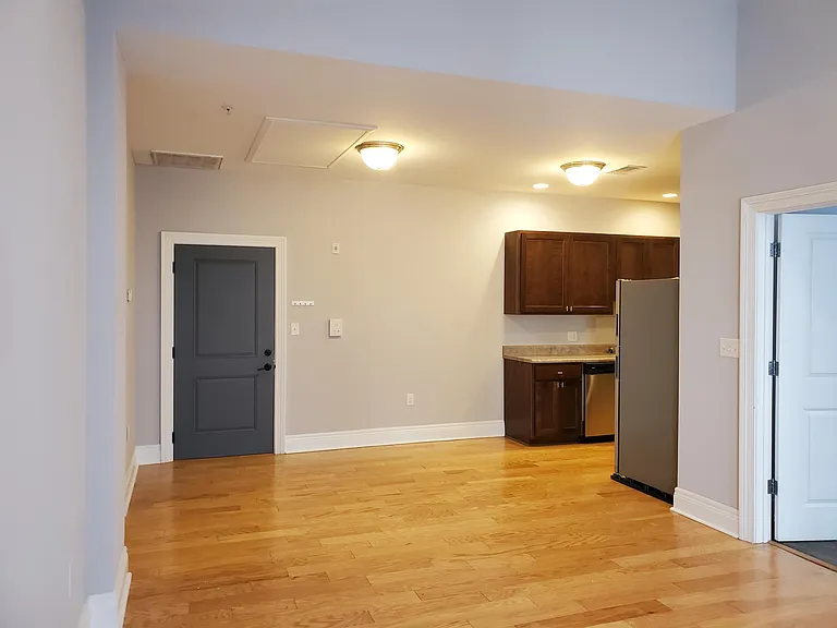 3755 Lindell Blvd #2C — Photo 14