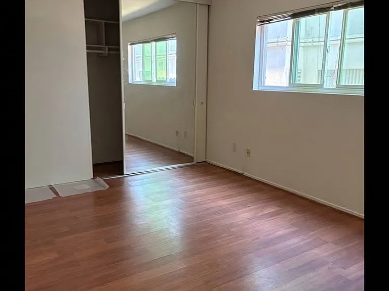 529 S Madison Ave #3 — Photo 4