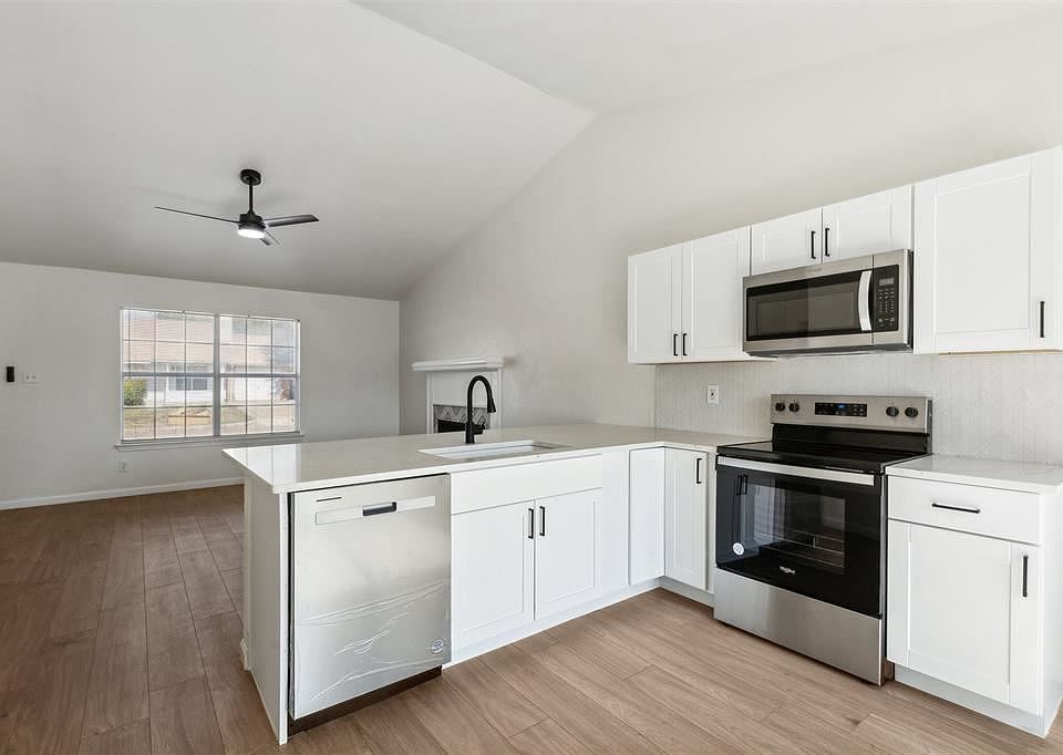 1st image of 4612 Baytree Dr