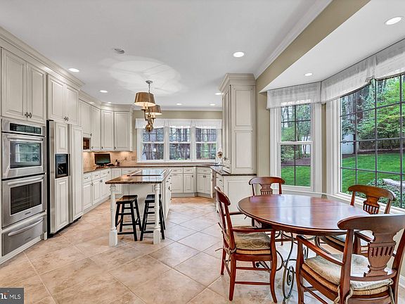 4th image of 2022 Willow Branch Ct