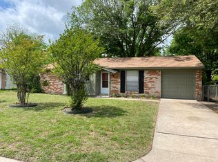 712 SW Southridge Dr, Burleson, TX 76028