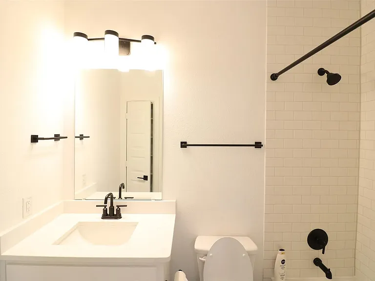 1205 Marc Pl — Photo 12