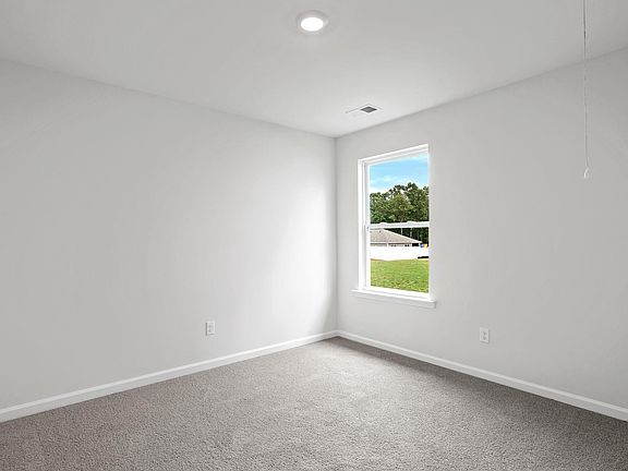 5th image of 110 Barton Ct