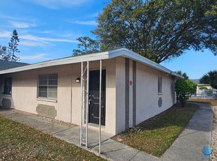 201 NW Jefferson Cir N #201-9, Saint Petersburg, FL 33702