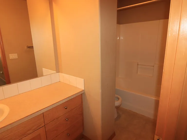 2807 SW Indian Cir — Photo 12