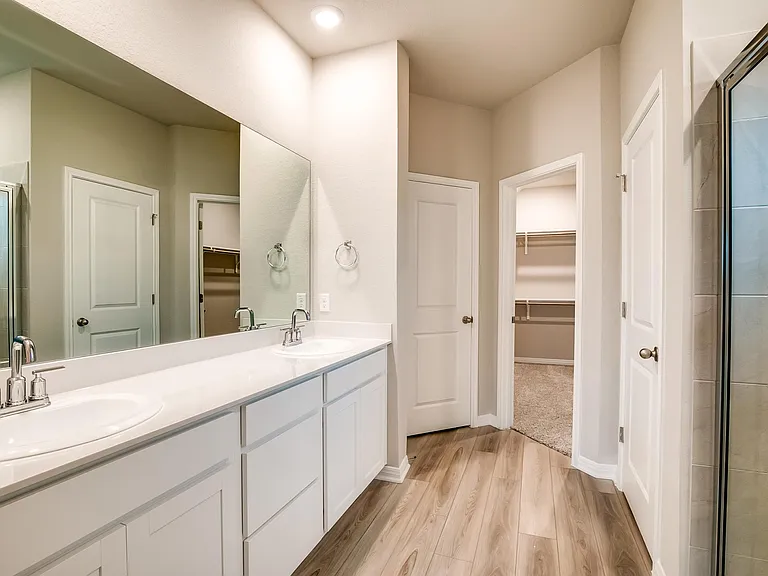 1532 Homestead Farms Dr — Photo 18