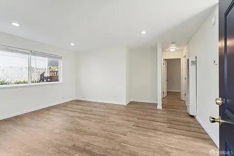 1649 Julia St — Photo 3