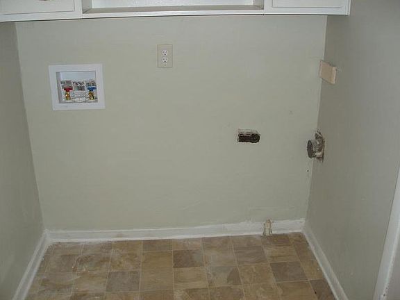 5th image of 3826 Aloda St