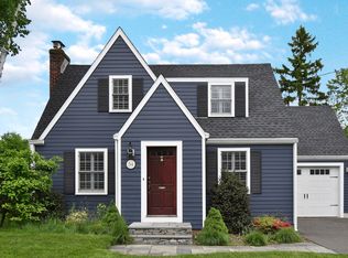 54 Hilltop Dr, West Hartford, CT 06107