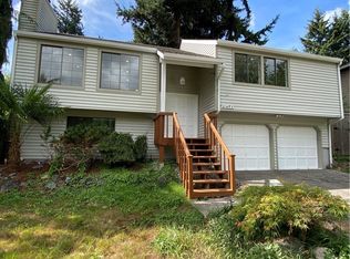 19521 61st Ave NE, Kenmore, WA 98028