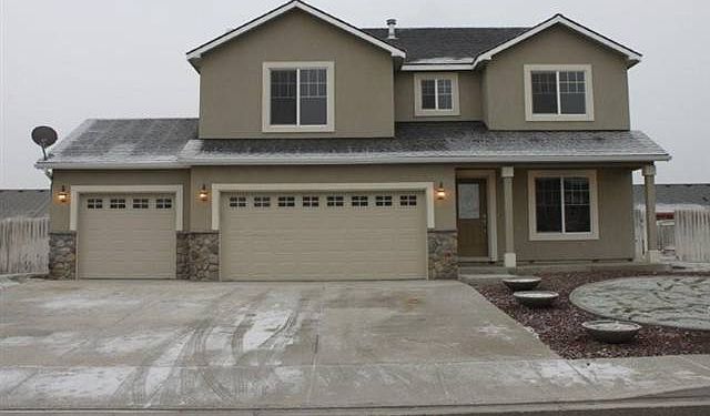 1st image of 4108 W Artesia Dr