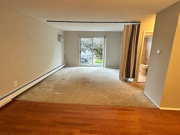 1890 Axtell Dr #5 — Photo 15