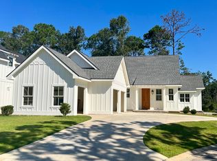 827 Geranium Dr, Fairhope, AL 36532