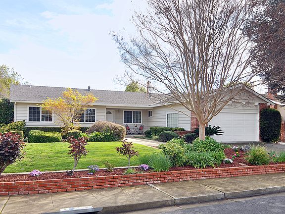 2nd image of 2703 Saint Giles Ln