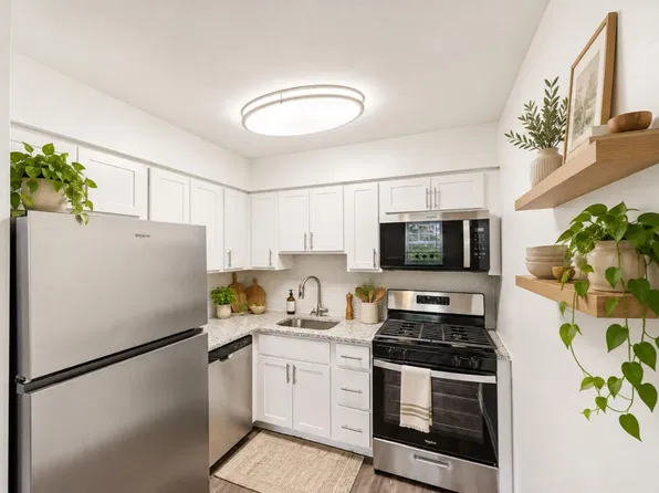 South Mountain Apartment Homes