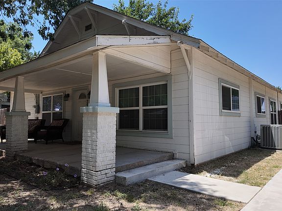 2nd image of 200 S Mimosa St