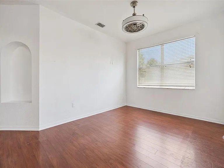7055 Heatherbrook Dr — Photo 9