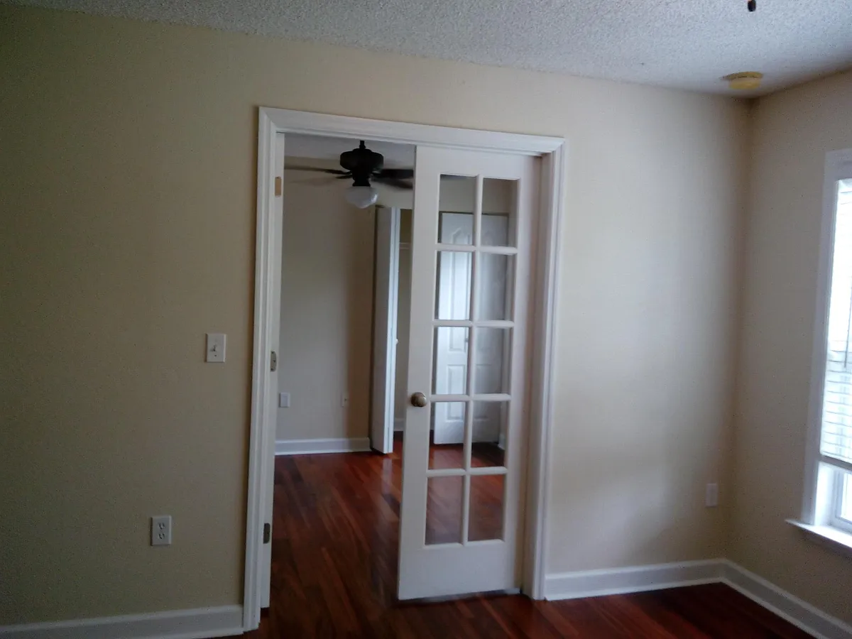 Building Photo - 2019 Dixie Belle Dr #W