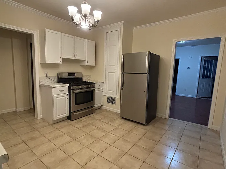 272 Greenwich Ave #2 — Photo 2