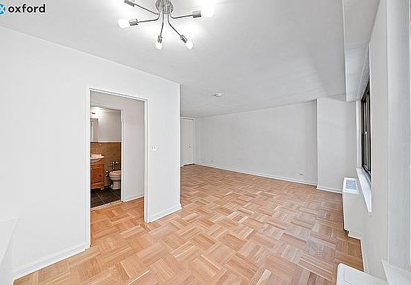 4th image of 35 E 38th St APT 3A